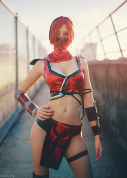 hotcosplaychicks:  Mortal Kombat - Skarlet by beethy  Check out http://hotcosplaychicks.tumblr.com for more awesome cosplay