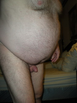 hankmiller1966:  His big, hairy daddy belly would look even better resting on my back as he takes me from behind. 