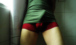 dirtyboy4x4:  Hot bulge In Red boxer-briefs