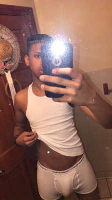 freakyguy129:  reinajulius:  Some one come slop on my dick 👅💦  Guess who 😂🤤😝💦🍆