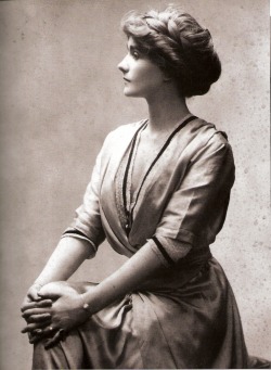 — Coco Chanel (1910) 