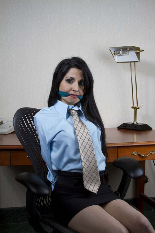 Porn nowheretohide14:Business girls in ties. I photos