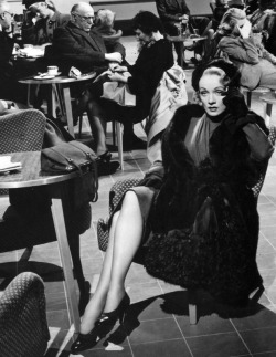 divadietrich:  Marlene Dietrich in No Highway in the Sky (1951), wearing a Dior dress and furs by Balmain. 