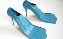telapathetic:  birbd:  hotwing:  imagine the SOUND of someone walking down the street wearing those   clikFWP clikFWP clikFWP  Walk a mile in these louboutins