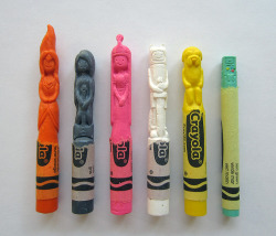 martinekenblog:  Hoang Tran is a California native artist who carves incredibly detailed figurines in crayons. 