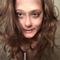 junestpaul:Morning gifs bc bedhead and pretty light