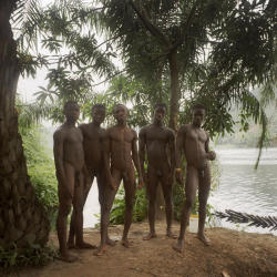 naturistelyon:Souvenir du Ghana : http://www.denisdailleux.com/index.php?/albums/ghana/Remember Ghana
