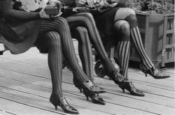 Retrowunderland:  Flapper Fashion…Patterned Stockings C.1920S 