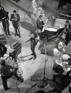 Miles Davis and band, 1959 via somethingtoseeorhear
