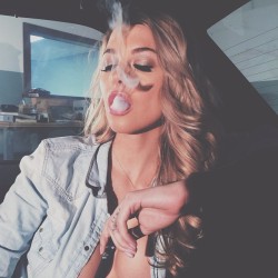 vanstyles:  Back seat exhales w/ @emilysears courtesy @gpenofficial x @primitive_apparel