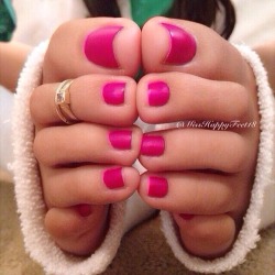gagou2claye:  Pink polish 