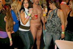 justforasmilefromyou:  cfnm:  Submitted party CFNM pic. More @ http://AllThingsCFNM.net  Showing off his stiffy at the party! 