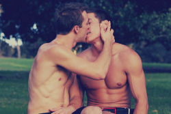 cuteegaycouples:  CUTE GAY COUPLES