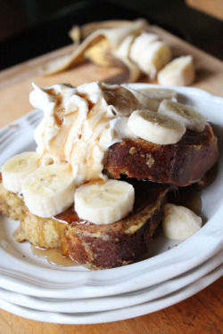delicious-food-porn:  toastlovers:  Fabulous French Toast Recipes to Breakfast in Style(Banana Bread French Toast pictured)  Follow for more food porn!