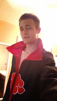 bro-slimshady-strider:  To this day I have always wanted to cosplay Hidan. If only my hair were gray.