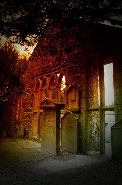 gothnrollx:  Graveyard window by The Yorkshire snapper on Flickr.