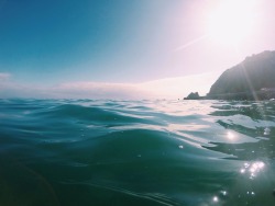 the-ocean-paradise:  summersenstations:  Avalon, Catalina island, California. One of my favorite places to be.   sunkissed &amp; sandy