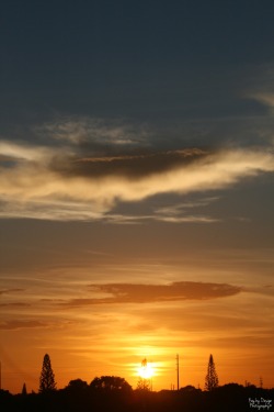 kay-by-design-photography:  Vertical Sunset Timelapse -Horizontal-Tumblr|Facebook|Instagram