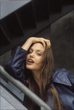 khlutzy:  puthas:  Angelina jolie (1994)  How is she so perfect???