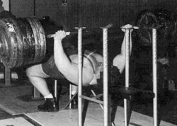 thoughtsandsquats:  Pat Casey, first person to ever bench 600 lbs raw.