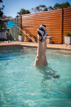 Here are some photos of me doing handstands in the pool&hellip; in stripper heels! I hope that these can tide you over until I can post new Sexpo photos ;)