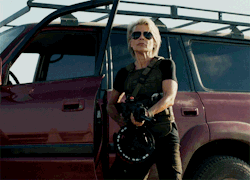 stream: Linda Hamilton as Sarah Connor in Terminator: Dark Fate (2019)   