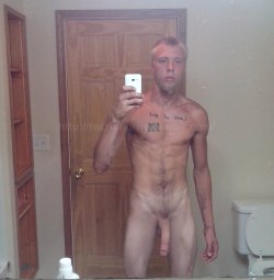 cakesnthighs:  He’ll be my IVORY! HOLD N BUST THAT NUT, AS YOU EXPLORE MY ARCHIVE!! http://cakesnthighs.tumblr.com/archive str8bloke:  Hung like a horse ;-) 