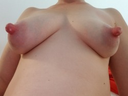 Stretchmarked Tits & Nipples