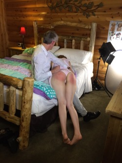 alexinspankingland:  Behind the scenes of @linnylace getting a bedtime spanking from Paul during our shoot this weekend. 