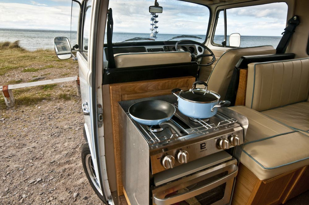 ccc0urtney:  shyowl:  wanderlust-grit:  Check this out. 1972 VW camper van revamped.