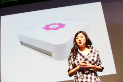 tentacuddles:  purloinedinpetrograd:  A Harvard Woman Figured Out How To 3D Print Makeup From Any Home Computer, And The Demo Is Mindblowing  Grace Choi was at Harvard Business School when she decided to disrupt the beauty industry. She did a little resea