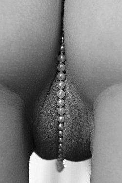 Stevenjfugate:  Now Thats A Pearl Necklace  Mmm … We Need Pearls 