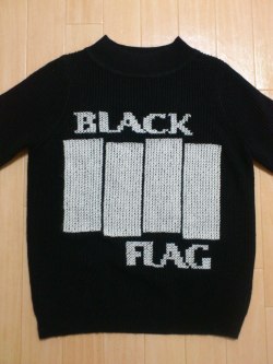developingurl:  blackflag-org:  WHITE Black Flag Sweater Customized solid black sweater.   where can i buy one? 