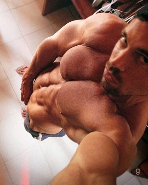 rippedmusclejock: Would you give me some good night kisses? My muscles like to be kissed.