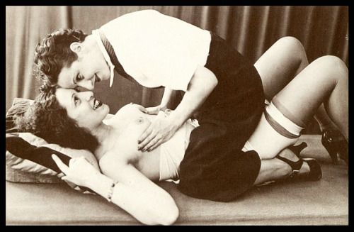 sub-sarah:  Your Vintage Vixens of the day.