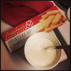 Bedtime snack #greekyogurt and #shortbread