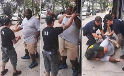 dglsplsblg:  Staten Island man dies after NYPD cop puts him in chokehold — SEE THE VIDEO  A 400-pound asthmatic Staten Island dad died Thursday after a cop put him in a chokehold and other officers appeared to slam his head against the sidewalk, video