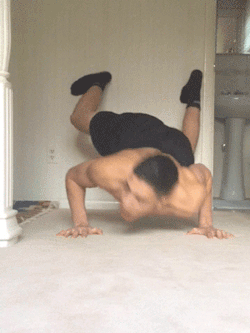 fitboys:  jukadiie:  LMAOO, WHEN STRAIGHT BOYS TRY TO TWERK…   -For Fit Boys Click HERE- -For Naked Fit Boys CLICK HERE- -For Gay Fit Boys CLICK HERE-