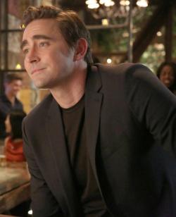 hiddleston-paceetal:  Lee Pace on The Mindy