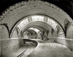 stylish-homes:  City Hall Station, New York, 1904. See comment/link for more info. via reddit Keep reading