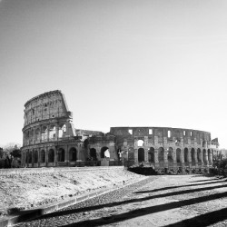 places-to-visit-in-rome:Places to visit in Rome - Colosseum  #rom #colosseum #kolosseum #colosseo #bw #blackwhite #architecture #antike #great #shades #travel #instagood #instatravel Photo by majuskel http://ift.tt/1yz1xMm