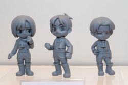 leviskinnyjeans:A better look at FuRyu’s Spoof on Titan style figures. These figures will be released August 2015.Source