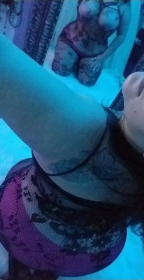 gory-mermaid:  Front and back.  I felt pretty last night. Thanks for the love on my other pics.  Damn&hellip;&hellip;.