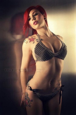 inked-girls-all-day:  Annalee Belle 