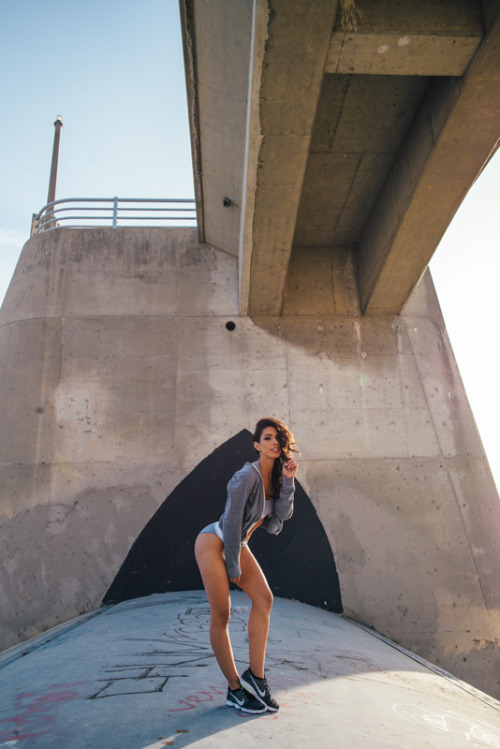 vanstyles:  Michele Maturo from my new class with SkillShare on outdoor model photography. Be sure to check it out this full set here.