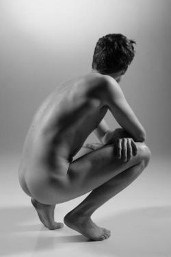 ladnkilt:                   THE NUDE MASCULINE SOUL… BARELY REVEALED THROUGH BLACK AND WHITE PHOTOGRAPHY! The   Male Form… In Photography, Art, Architecture, Decor, Style, And   Culture Which Moves Beyond Mere Appearance To Reveal The… SOUL.By