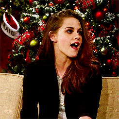 dailyrk:  Kristen Stewart being cute at The Late Late Show with Craig Ferguson 