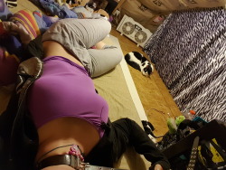 daddysfreakygirl:  Lazy day with sweatpants and erotic asphyxiation~ I wish daddy was here to pull it tighter &lt;3