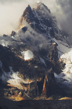 mstrkrftz:    Mountainscape of the Rongme