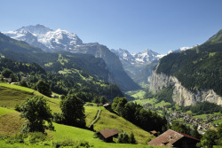 buyukyrrkdelisi:  moveyourselfnow:       Switzerland - home to some of the most beautiful (and expensive) places in the world. 